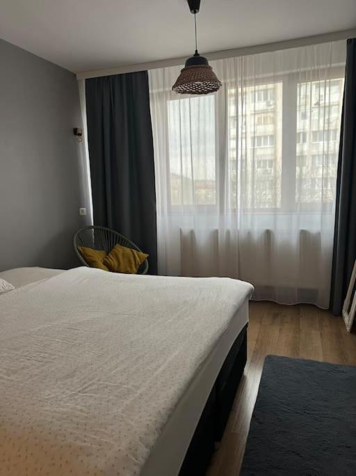 1 Room Apartment- Self Check In 24H Решіца Екстер'єр фото